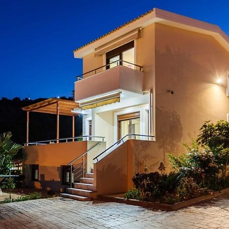 Villa Armonia - Beachfront Majestic Retreat Petalidi ภายนอก รูปภาพ