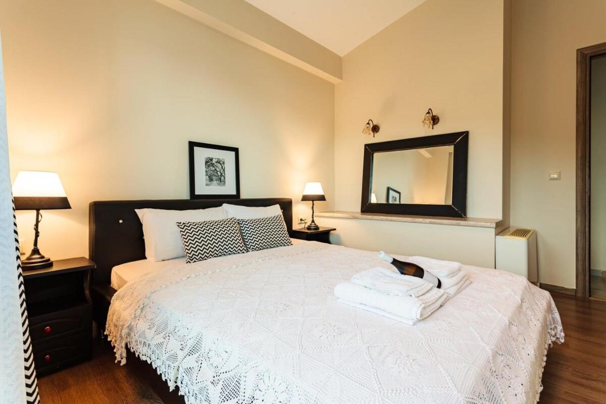 Villa Armonia - Beachfront Majestic Retreat Petalidi ภายนอก รูปภาพ