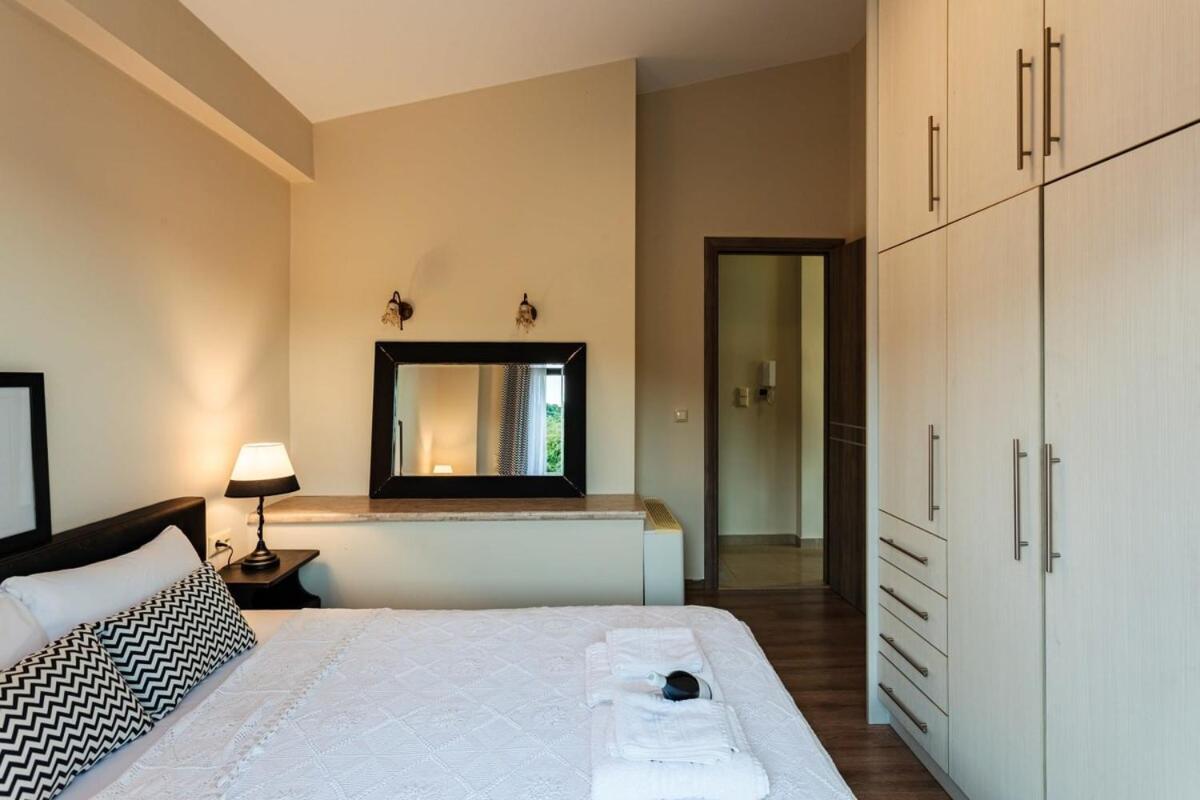 Villa Armonia - Beachfront Majestic Retreat Petalidi ภายนอก รูปภาพ
