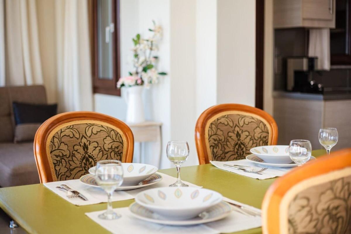 Villa Armonia - Beachfront Majestic Retreat Petalidi ภายนอก รูปภาพ