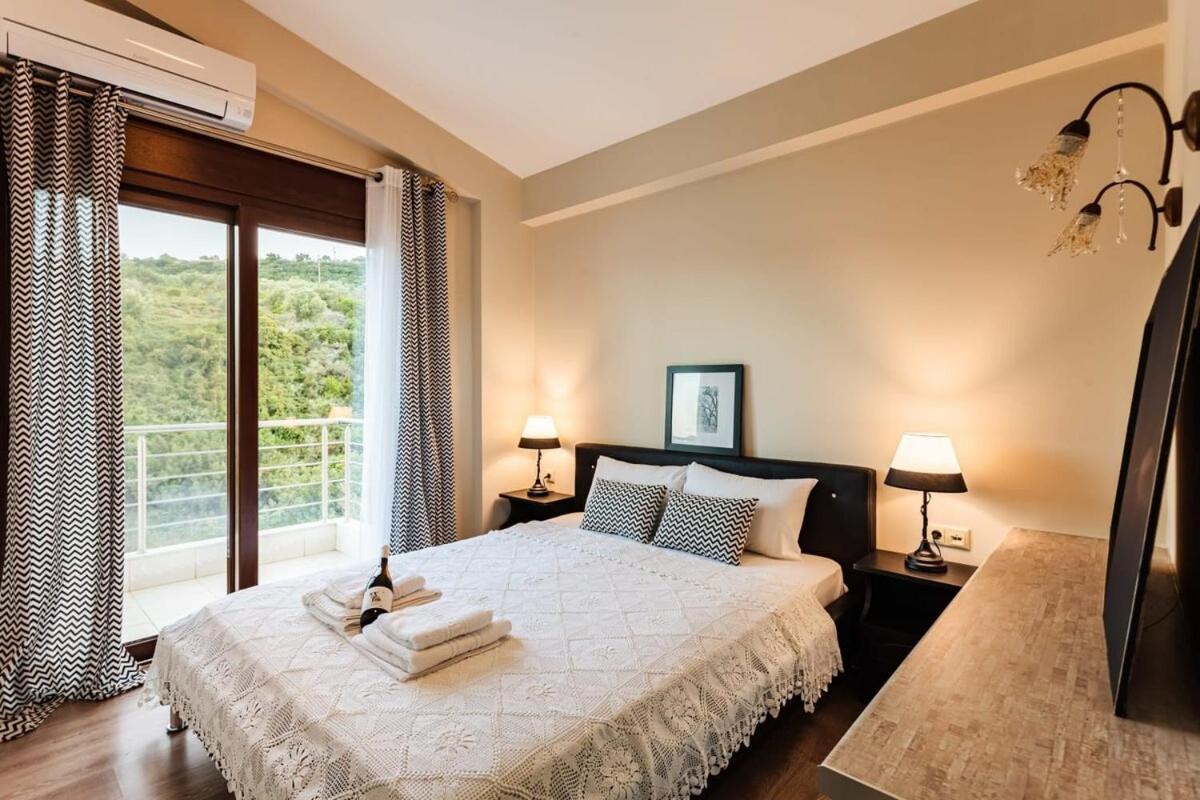 Villa Armonia - Beachfront Majestic Retreat Petalidi ภายนอก รูปภาพ
