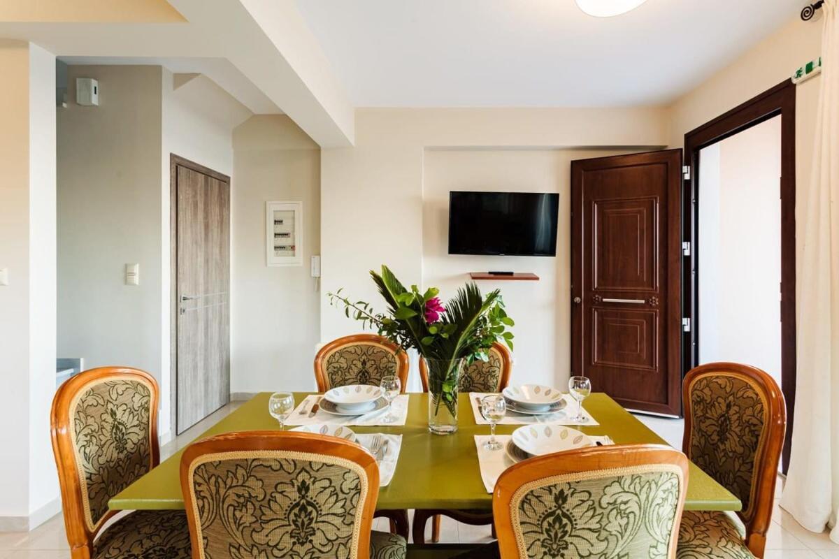 Villa Armonia - Beachfront Majestic Retreat Petalidi ภายนอก รูปภาพ