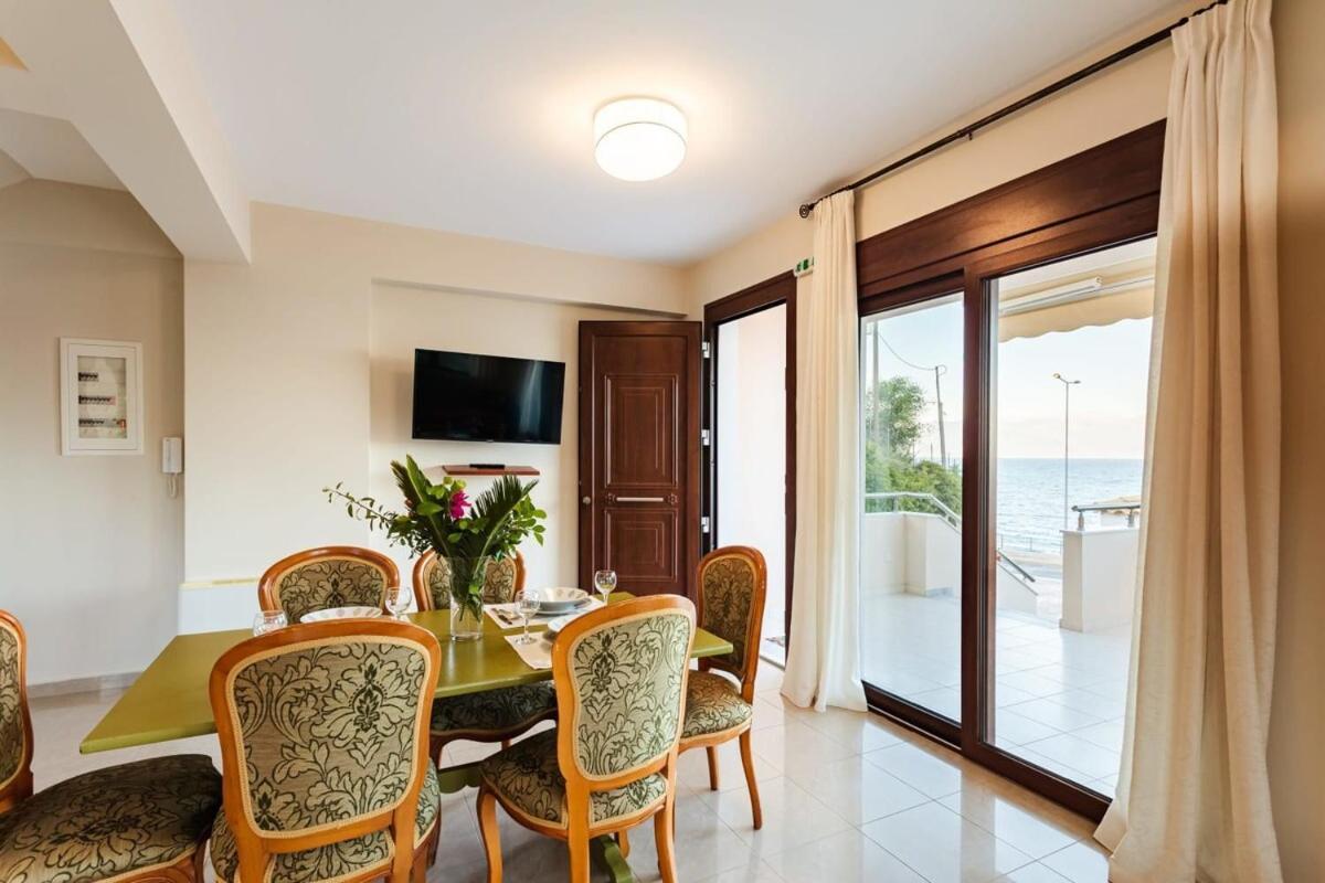 Villa Armonia - Beachfront Majestic Retreat Petalidi ภายนอก รูปภาพ