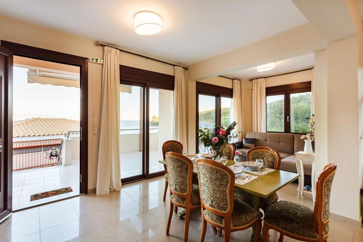 Villa Armonia - Beachfront Majestic Retreat Petalidi ภายนอก รูปภาพ