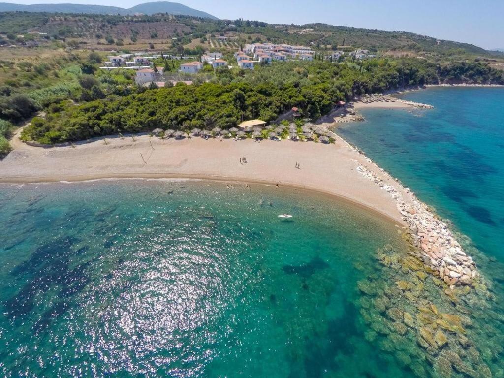 Villa Armonia - Beachfront Majestic Retreat Petalidi ภายนอก รูปภาพ